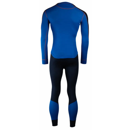 K2 Unisex Superundertøy sett i lys blå og mørk blå, laget av 100 % resirkulert polyester, tilbyr komfort, fukttransport og slitestyrke for kalde dager, perfekt for både arbeid og fritid.