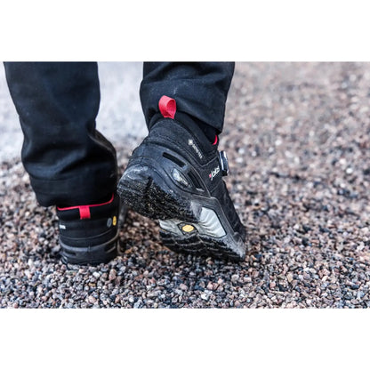 JALAS® 9968 EXALTER GTX vernesko for herre med BOA®-lukking, vanntett GORE-TEX, aluminium tåhette, og spikertrampbeskyttelse, designet for optimal komfort og beskyttelse i alle årstider.