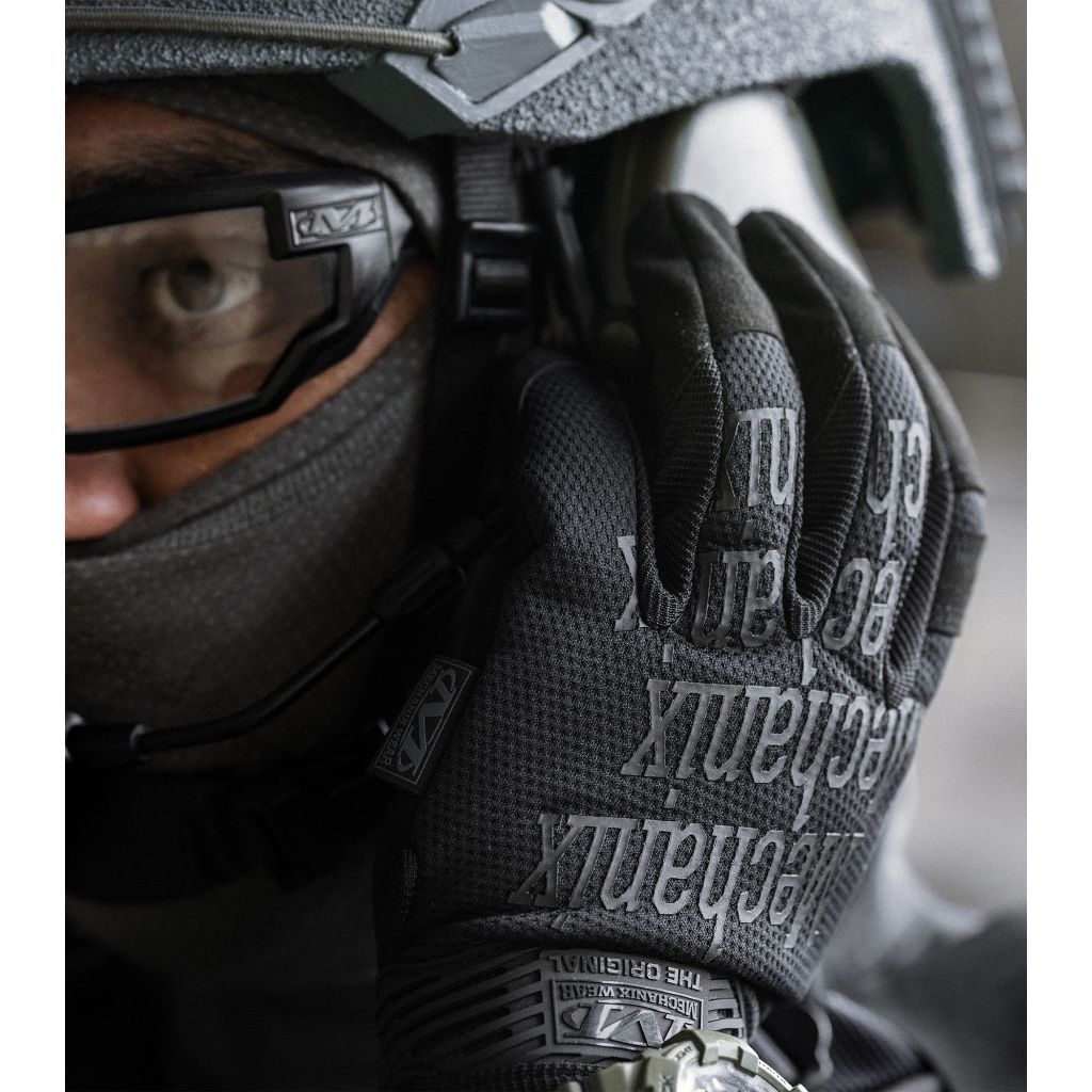 Produktbilde av Mechanix The Original Covert arbeidshanske fra NextPro i profesjonell kvalitet for håndverkere, mekanikere og verksteder. Hansken som startet alt®, redefinert for militære og politifolk. Relevante søkeord inkluderer Arbeidshansker, 3x, 3X Workwear, allround, allround hansker, arbeidshanske, profesjonelle verktøy, verkstedutstyr og NextPro.