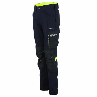 Bilde av WRKS Bismuth Stretch Pant for kvinner i Black Beauty, laget av 4-veis ventilerende stretchmateriale med forsterkede knær, praktiske lommer og beltehemper, ideell for aktive utendørsaktiviteter.